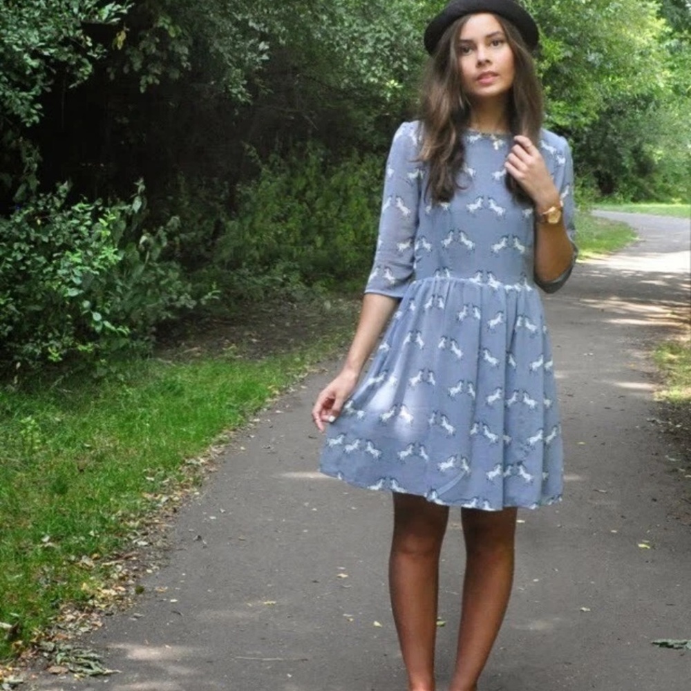 Sugarhill Adorable Light Gray Unicorn 3/4 Sleeve Dress Size 4
